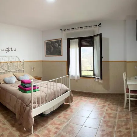 Casa Rural Al-Mofrag Y Apartamentos El Mirador De Monfraguee * Villarreal de San Carlos